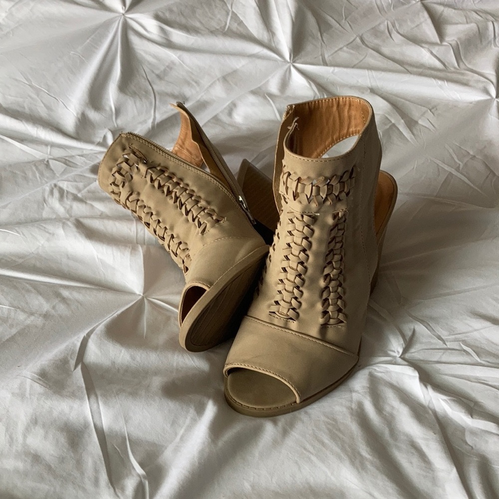 Qupid braided high heels